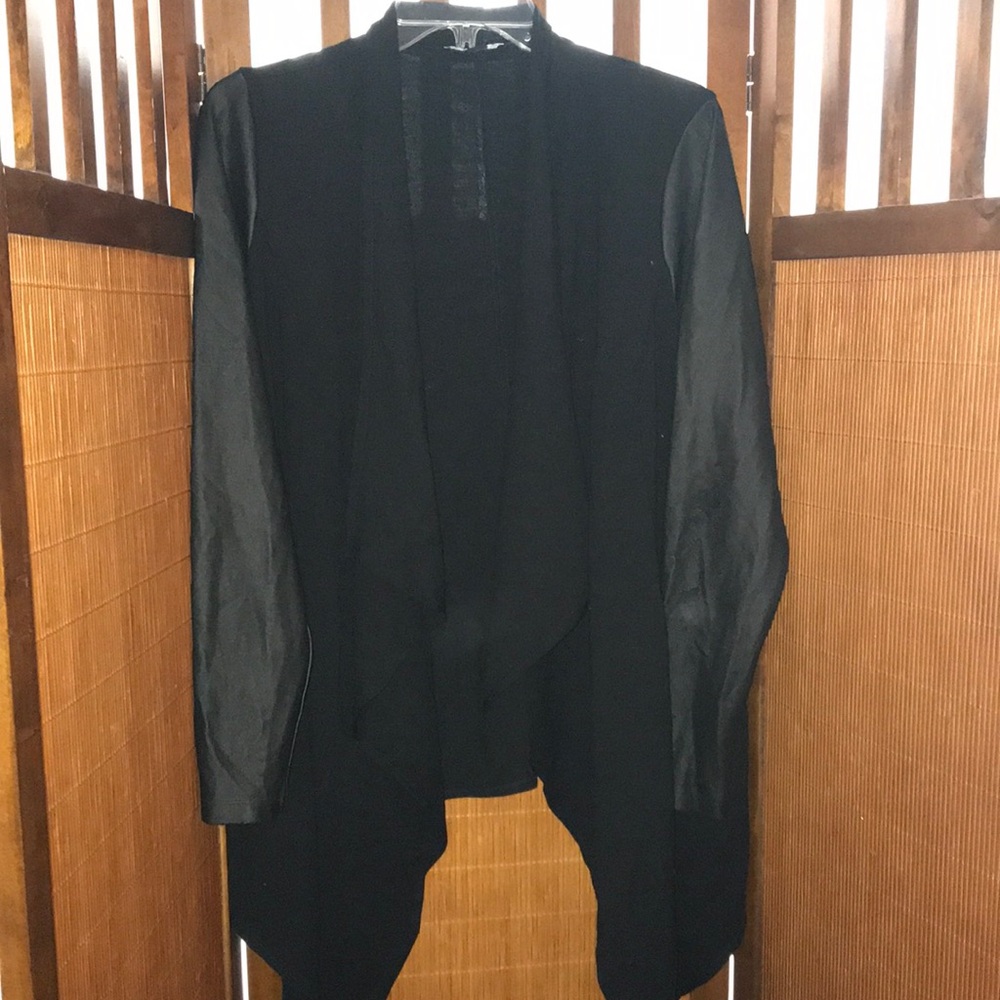 Torrid Jacket/Wrap 0‎